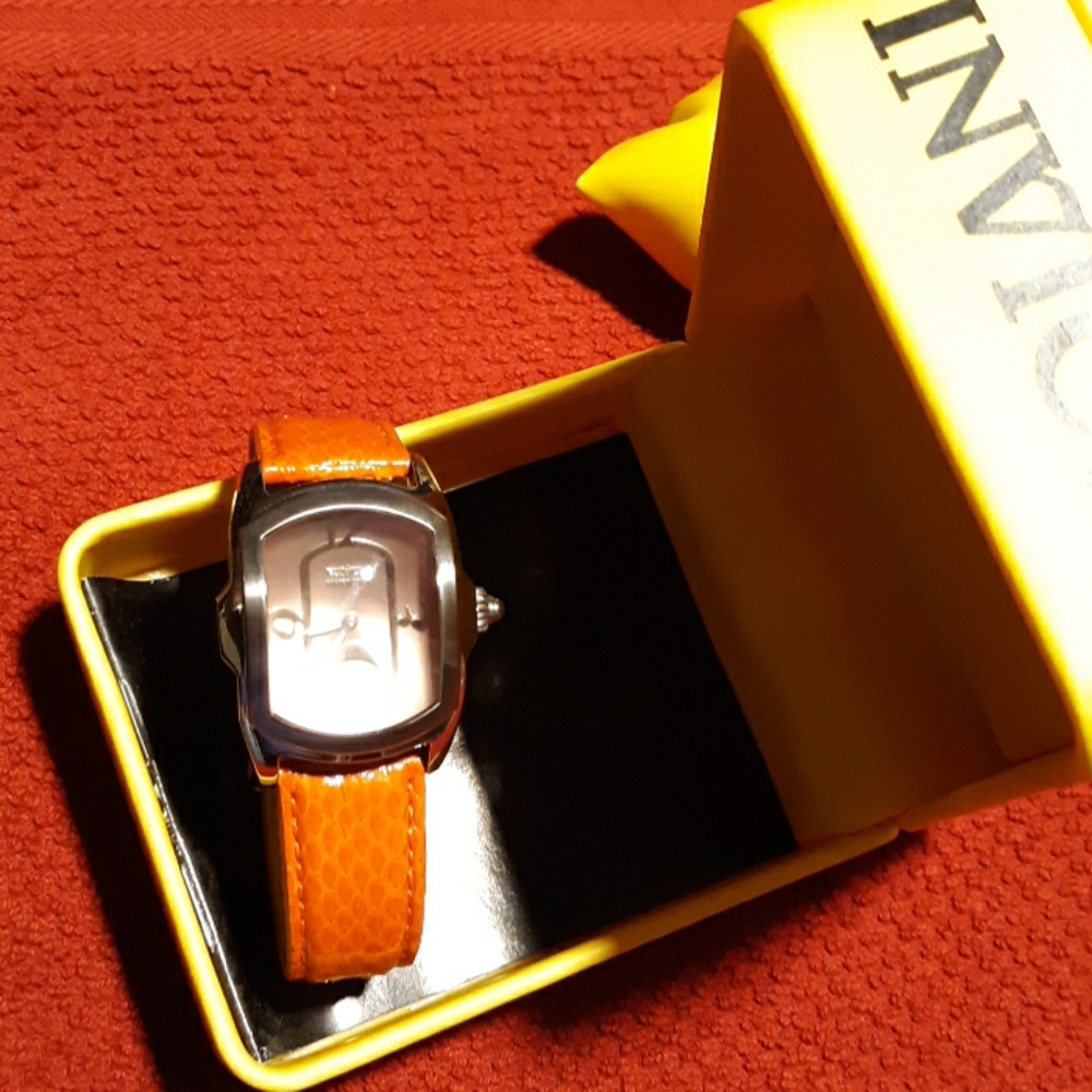 Watch - Picture 8 of 8